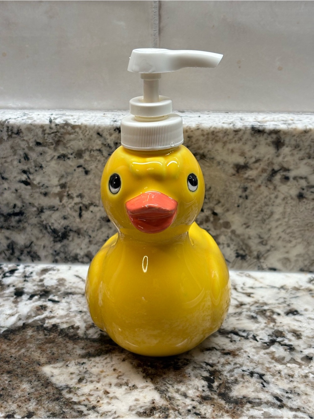 Vintage 1998 Yellow Duck Ceramic Soap Lotion Liquid Pump Dispenser READ